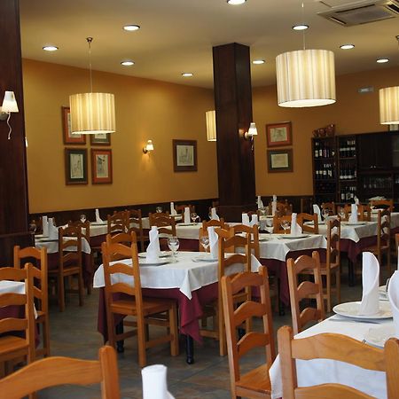 Hostal Restaurante Alarico Allariz Zewnętrze zdjęcie
