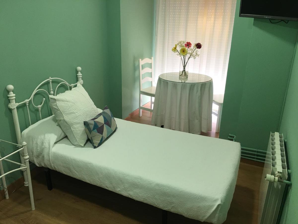 Hostal Restaurante Alarico Allariz Zewnętrze zdjęcie