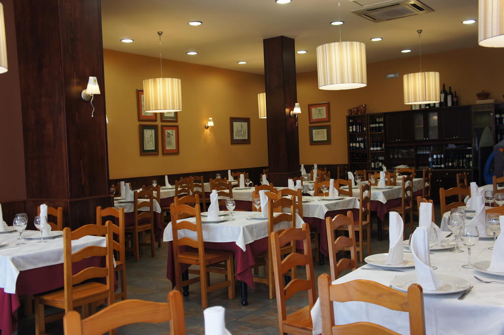 Hostal Restaurante Alarico Allariz Zewnętrze zdjęcie